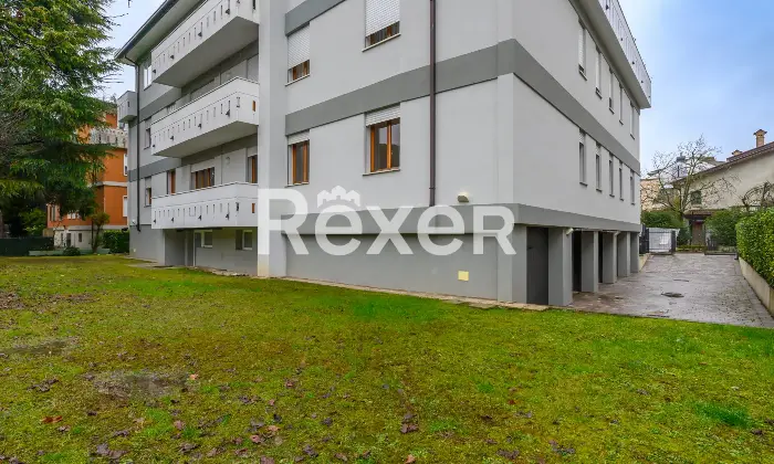 Rexer-Padova-Appartamento-ristrutturato-con-terrazza-e-garage-Altro