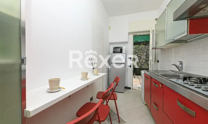 Rexer-Genova-Luminoso-trilocale-con-spazio-esterno-Altro