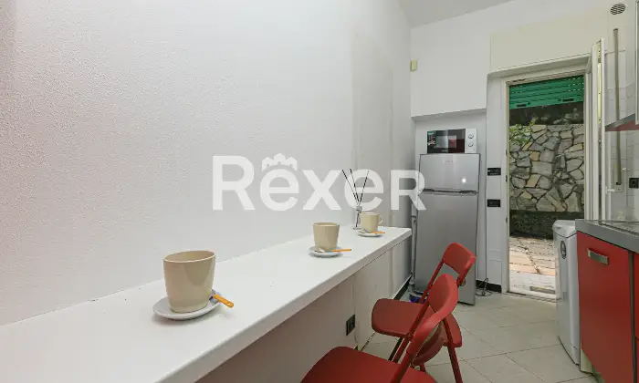 Rexer-Genova-Luminoso-trilocale-con-spazio-esterno-Altro