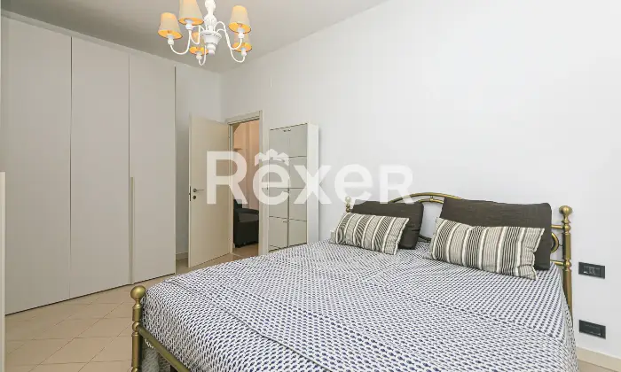 Rexer-Genova-Luminoso-trilocale-con-spazio-esterno-Altro