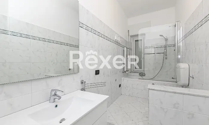 Rexer-Genova-Luminoso-trilocale-con-spazio-esterno-Altro