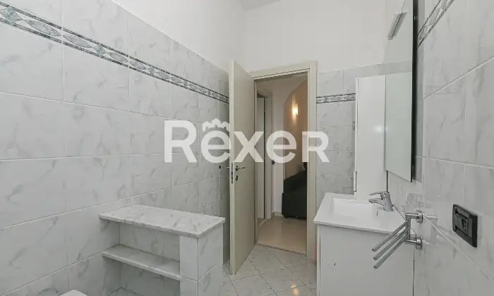 Rexer-Genova-Luminoso-trilocale-con-spazio-esterno-Altro