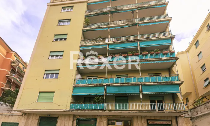 Rexer-Genova-Luminoso-trilocale-con-spazio-esterno-Altro