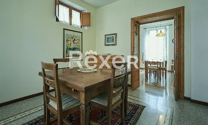 Rexer-Sulmona-Villa-su-due-livelli-con-garage-e-giardino-Altro