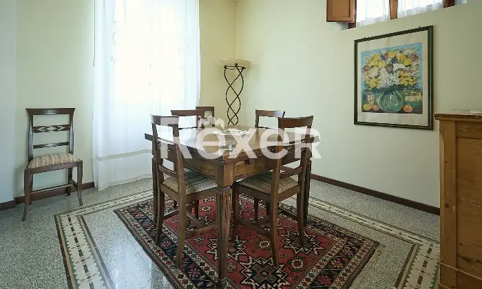 Rexer-Sulmona-Villa-su-due-livelli-con-garage-e-giardino-Altro