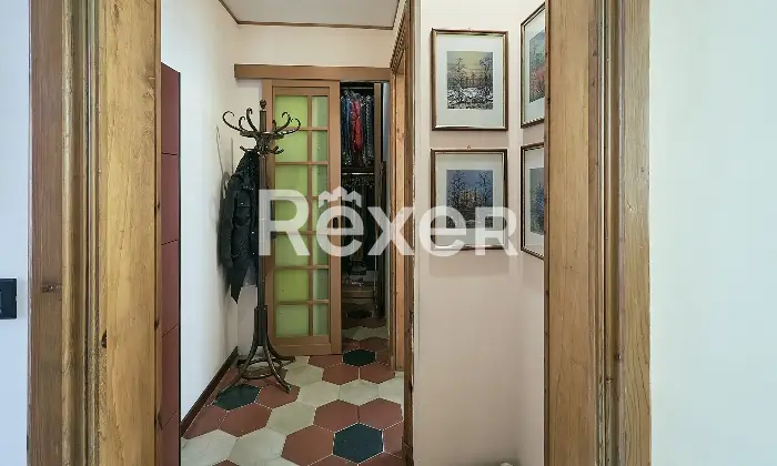 Rexer-Sulmona-Villa-su-due-livelli-con-garage-e-giardino-Altro
