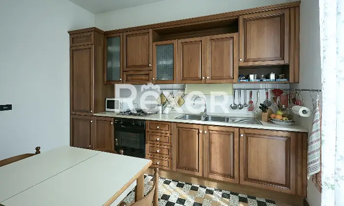 Rexer-Sulmona-Villa-su-due-livelli-con-garage-e-giardino-Altro