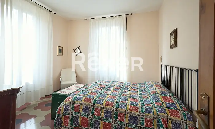 Rexer-Sulmona-Villa-su-due-livelli-con-garage-e-giardino-Altro