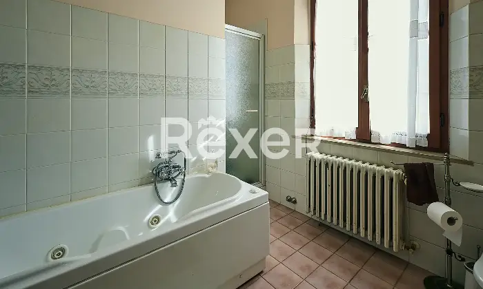 Rexer-Sulmona-Villa-su-due-livelli-con-garage-e-giardino-Altro