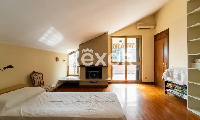 Rexer-Chignolo-Po-Villa-indipendente-di-ampia-metratura-con-giardino-di-mq-Altro