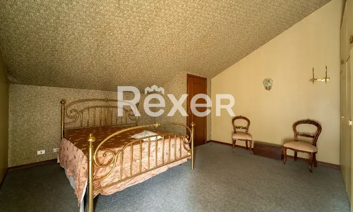 Rexer-Chignolo-Po-Villa-indipendente-di-ampia-metratura-con-giardino-di-mq-Altro