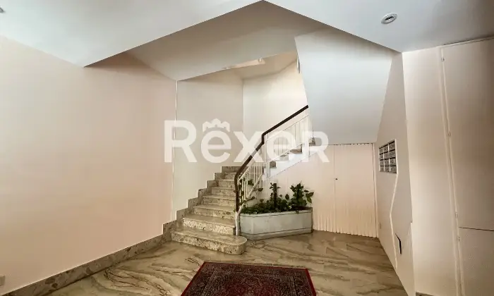 Rexer-Trapani-Ampio-appartamento-con-magazzino-e-posto-auto-in-zona-servita-di-Trapani-Altro