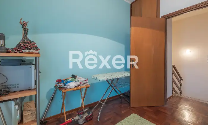 Rexer-Roma-Villetta-a-schiera-con-garage-e-posto-auto-Altro
