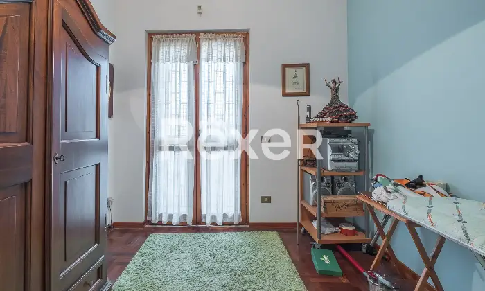 Rexer-Roma-Villetta-a-schiera-con-garage-e-posto-auto-Altro