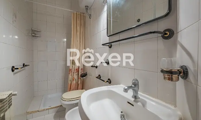 Rexer-Roma-Villetta-a-schiera-con-garage-e-posto-auto-Altro