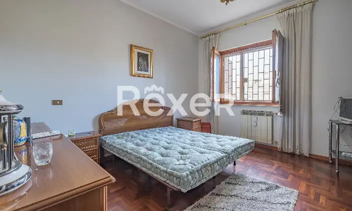 Rexer-Roma-Villetta-a-schiera-con-garage-e-posto-auto-Altro