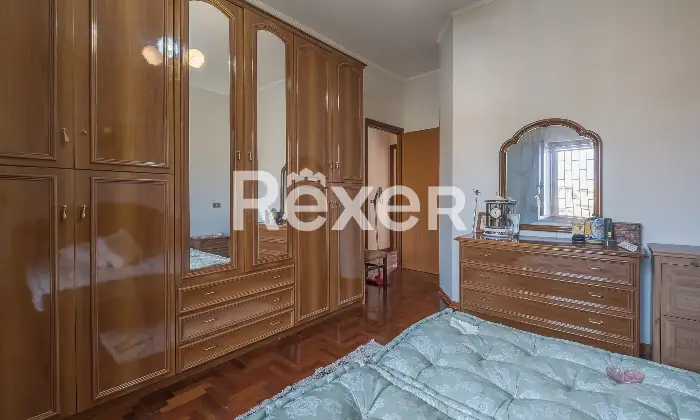 Rexer-Roma-Villetta-a-schiera-con-garage-e-posto-auto-Altro