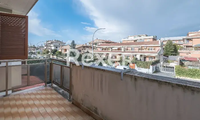 Rexer-Roma-Villetta-a-schiera-con-garage-e-posto-auto-Altro