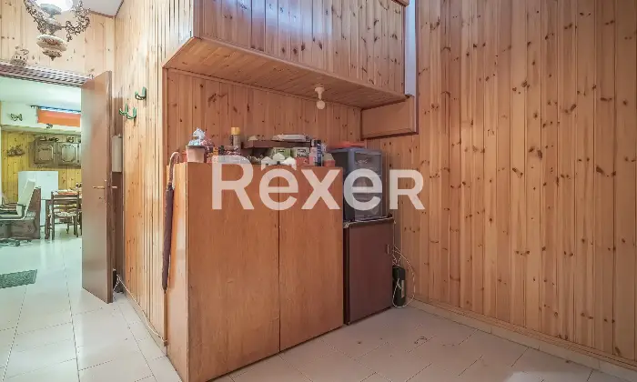 Rexer-Roma-Villetta-a-schiera-con-garage-e-posto-auto-Altro