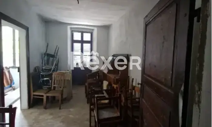 Rexer-Varallo-Appartamento-su-due-piani-in-vendita-in-Via-Brigate-Garibaldi-Varallo-Altro