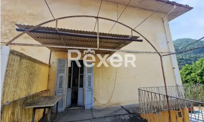 Rexer-Varallo-Appartamento-su-due-piani-in-vendita-in-Via-Brigate-Garibaldi-Varallo-Altro