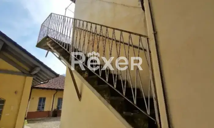 Rexer-Varallo-Appartamento-su-due-piani-in-vendita-in-Via-Brigate-Garibaldi-Varallo-Altro