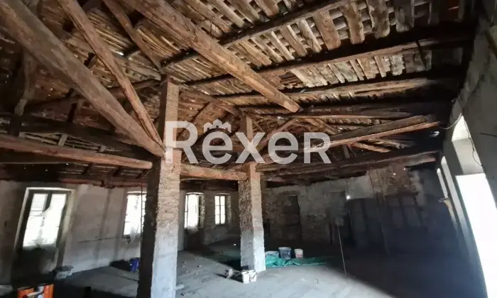 Rexer-Varallo-Appartamento-su-due-piani-in-vendita-in-Via-Brigate-Garibaldi-Varallo-Altro