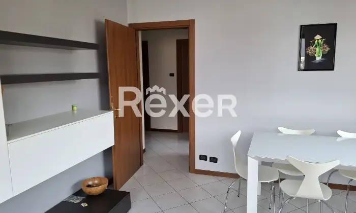 Rexer-Garlate-Garlate-LC-Ampio-trilocale-con-box-e-cantina-Altro