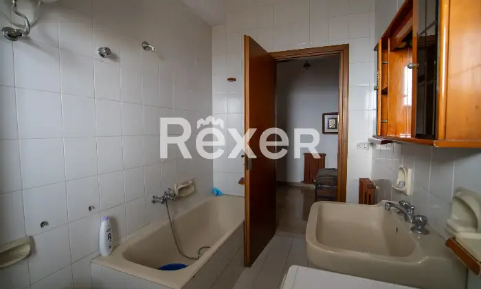 Rexer-Roccella-Ionica-Appartamento-con-ampio-con-terrazzo-e-cantina-in-zona-centrale-di-Roccella-Ionica-Altro