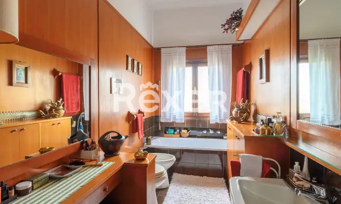 Rexer-Venezia-Nuda-propriet-in-villino-depoca-nel-cuore-del-Lido-Altro