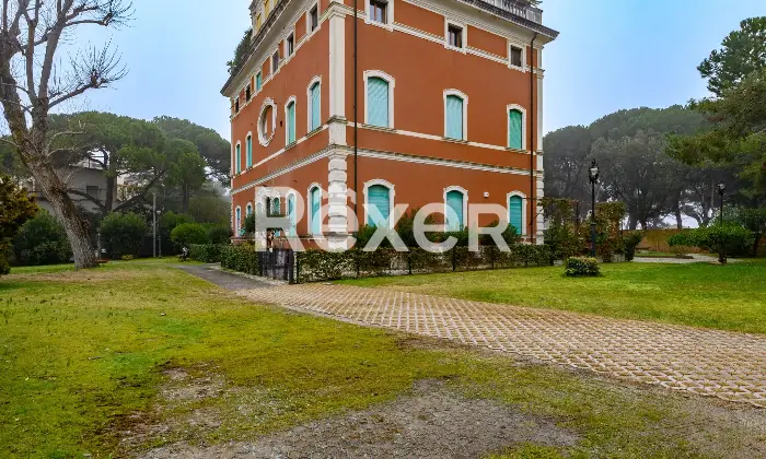 Rexer-Venezia-Nuda-propriet-in-villino-depoca-nel-cuore-del-Lido-Altro
