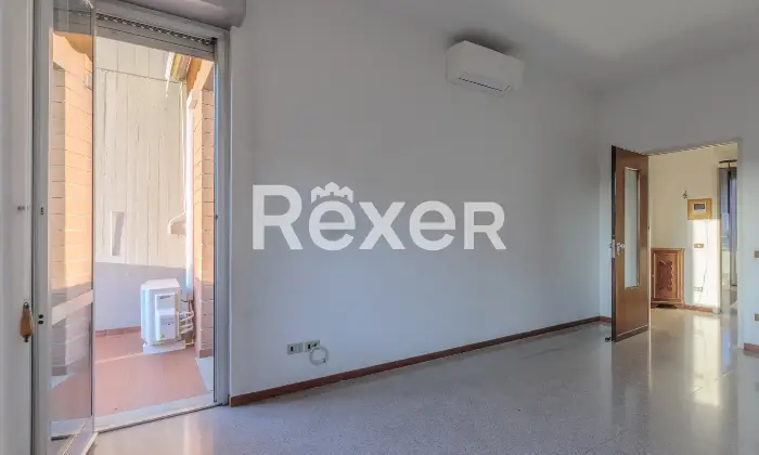 Rexer-Bergamo-Quadrilocale-con-doppia-esposizione-e-box-Altro