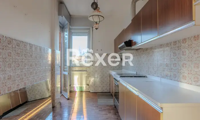 Rexer-Bergamo-Quadrilocale-con-doppia-esposizione-e-box-Altro