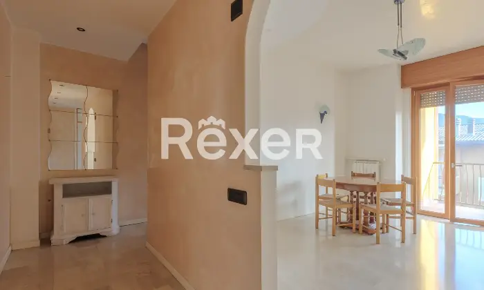 Rexer-Alzano-Lombardo-TRILOCALE-CON-BOX-E-CANTINA-Altro