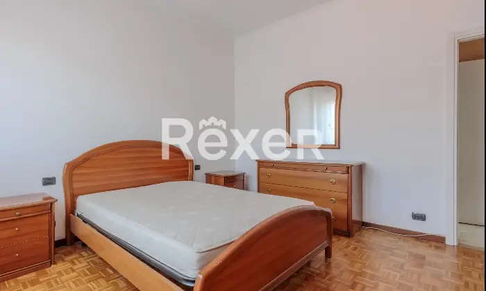 Rexer-Alzano-Lombardo-TRILOCALE-CON-BOX-E-CANTINA-Altro