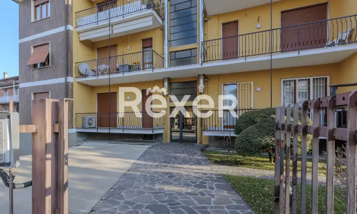 Rexer-Alzano-Lombardo-TRILOCALE-CON-BOX-E-CANTINA-Altro