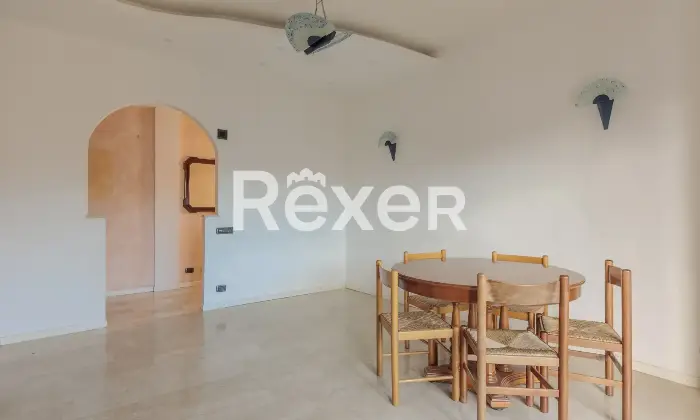 Rexer-Alzano-Lombardo-TRILOCALE-CON-BOX-E-CANTINA-Altro