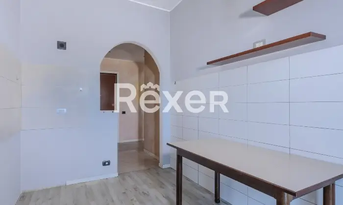 Rexer-Alzano-Lombardo-TRILOCALE-CON-BOX-E-CANTINA-Altro