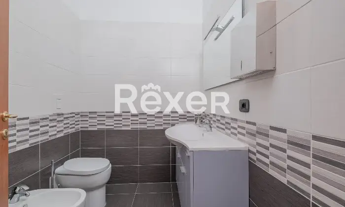 Rexer-Roma-Ufficio-di-ampia-metratura-Altro