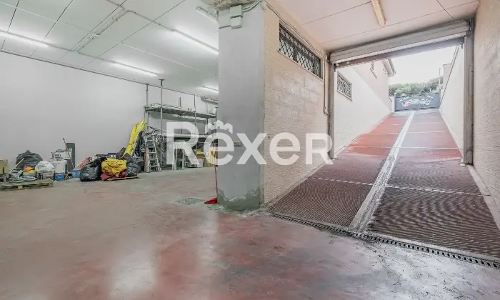 Rexer-Roma-Ufficio-di-ampia-metratura-Altro