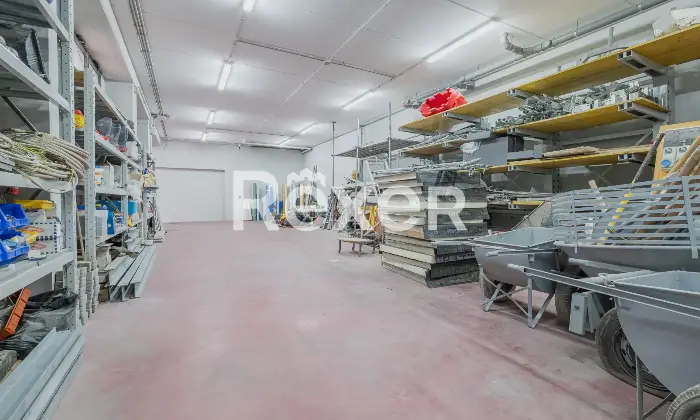 Rexer-Roma-Ufficio-di-ampia-metratura-Altro