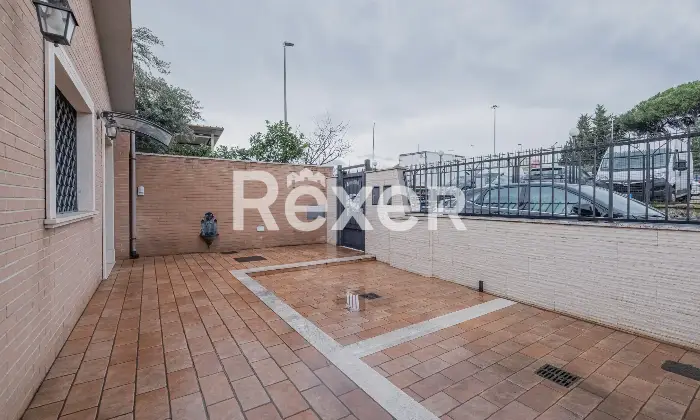 Rexer-Roma-Ufficio-di-ampia-metratura-Altro