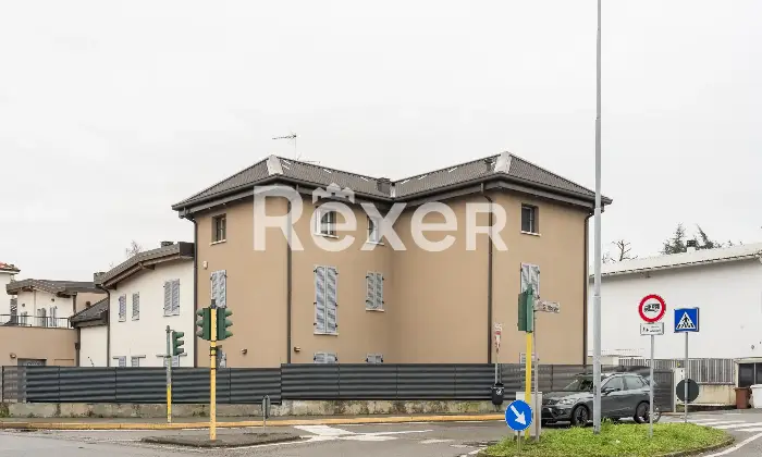 Rexer-Vimercate-Duplex-in-classe-A-con-cantina-e-box-doppio-Altro