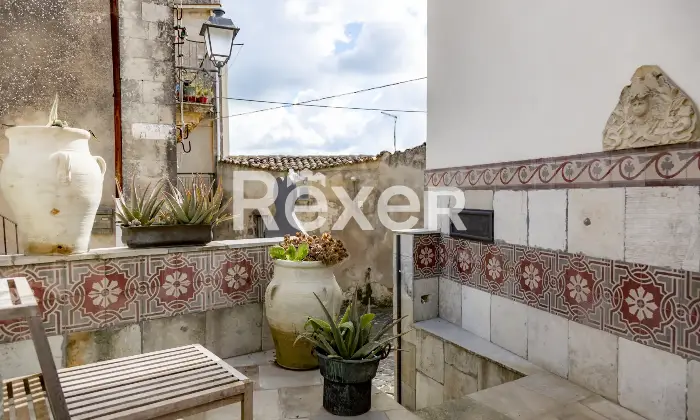 Rexer-Palazzolo-Acreide-Terratetto-ristrutturato-con-terrazzo-nel-cuore-di-Palazzolo-Acreide-Altro