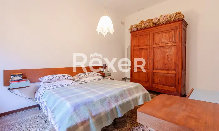 Rexer-Bologna-NUDA-PROPRIETA-Appartamento-con-giardino-e-posti-auto-Altro