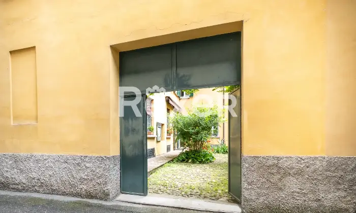 Rexer-Bologna-NUDA-PROPRIETA-Appartamento-con-giardino-e-posti-auto-Altro