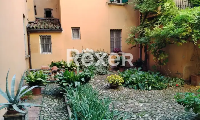 Rexer-Bologna-NUDA-PROPRIETA-Appartamento-con-giardino-e-posti-auto-Altro