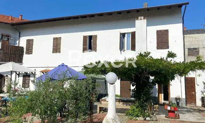 Rexer-Carpignano-Sesia-Intero-edificio-in-vendita-in-via-Giuseppe-Verdi-a-Carpignano-Sesia-Altro