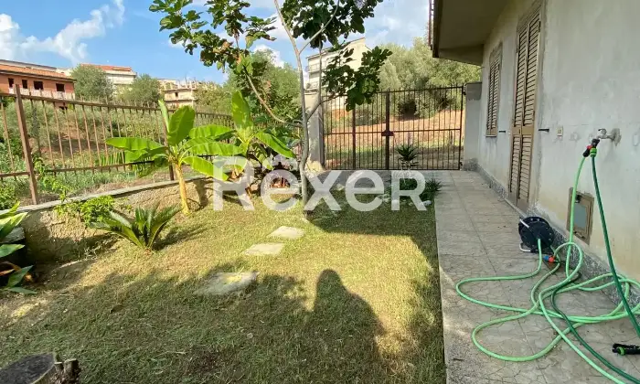 Rexer-Laureana-di-Borrello-Casa-singola-su-tre-livelli-in-vendita-in-via-Trieste-a-Laureana-di-Borrello-Altro