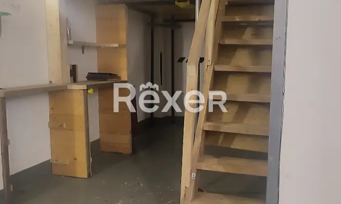 Rexer-Campomorone-Garage-soppalcato-ristrutturato-con-posti-moto-e-auto-mq-Altro